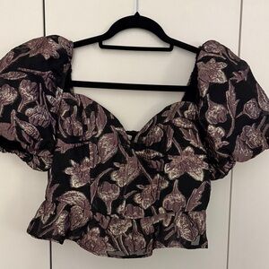 Astr Black Puff-Sleeve Floral Crop Top with Metallic Mauve